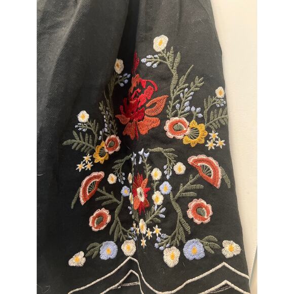 Umgee Women’s Bell Sleeve Embroidered Floral Off Shoulder Boho Top Size S Black - Picture 5 of 5
